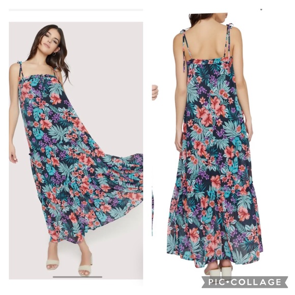 Lost + Wander Dresses & Skirts - 224. LOST + WANDER Beach Wonderland Maxi Dress  in black hawaiian floral Size S